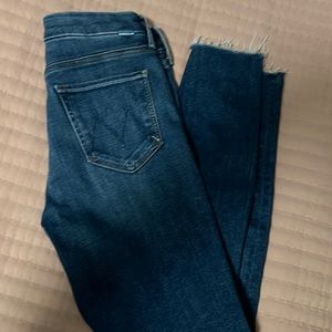 Mother size 27 The Looker Ankle Fray in Home Movies